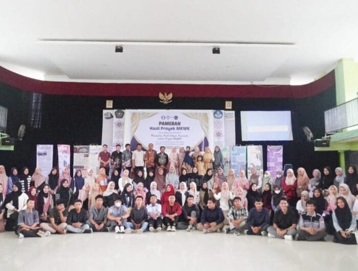 Universitas Muhammadiyah (UM) Bulukumba melalui Lembaga Pusat Pengembangan Pendidikan dan Pembelajaran (P4), sukses menggelar Pameran Hasil Proyek Mata Kuliah Wajib Kurikulum (MKWK) untuk Tahun Akademik 2024/2025 di Auditorium KH. Ahmad Dahlan, Sabtu(18/01/25).