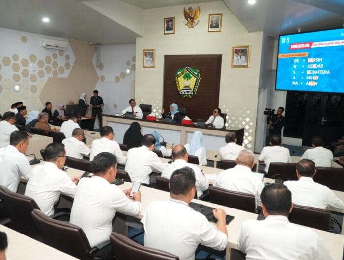 Husniah Talenrang saat memimpin Rapat Kordinasi, di Baruga Karaeng Pattingalloang, Kantor Bupati Gowa, Senin (3/3/2025). Foto (Agus Fachri)