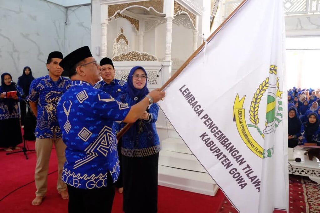 Bupati Gowa, Husniah Talenrang, menghadiri acara Pencerahan Qalbu Jumat Ibadah (PQJI) sekaligus melepas Kafilah Kabupaten Gowa yang akan berkompetisi dalam Seleksi Tilawatil Qur’an dan Hadis (STQH) Tingkat Provinsi Sulawesi Selatan di Kabupaten Luwu Utara