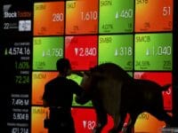 IHSG dan sejumlah saham bank raksasa ambruk, pagi ini.