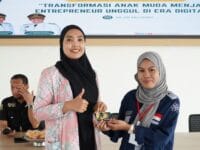 Mahasiswa Bulukumba saat menghadiri pelatihan literasi keuangan dan digital marketing.