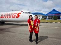 kru Wings Air di Bandara Aroeppala