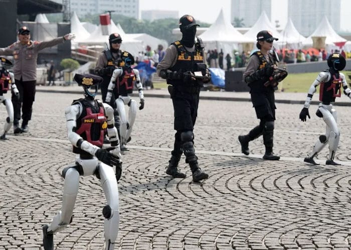 Robot Humanoid Polri