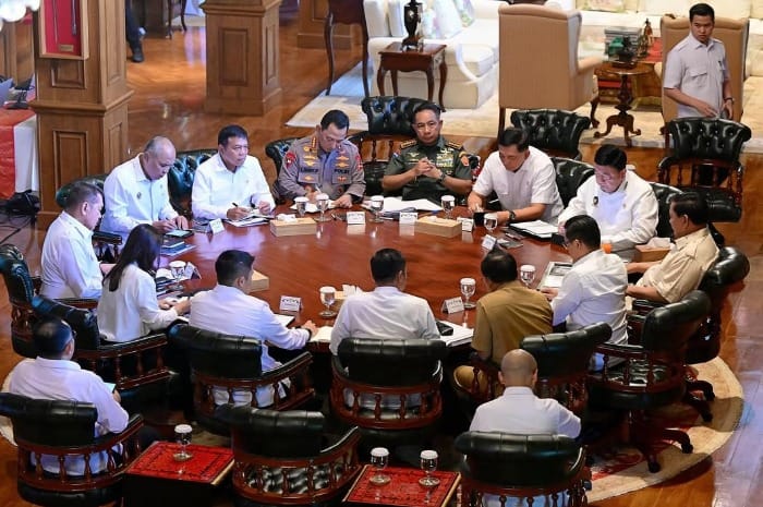 Prabowo kumpul menteri kabinet