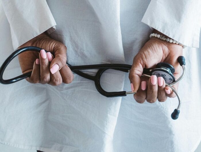 Ilustrasi: Tenaga kesehatan