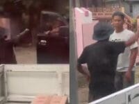 Kolase foto saat warga Bantaeng, Saharuddin diadang parang di Jeneponto