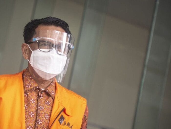 Mantan Gubernur Sulsel, HM Nurdin Abdullah saat ditangkap oleh KPK.