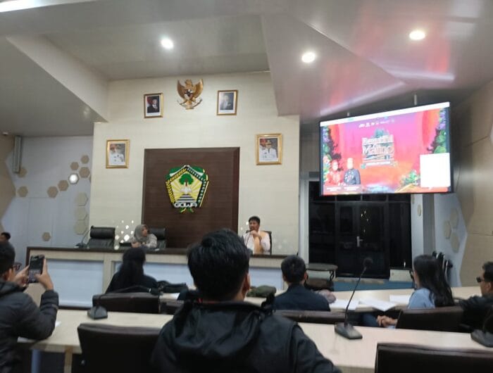 DIGITAL. CEO Double Helix Indonesia, Ichal Tawil, mengumumkan penerapan sistem tiket digital berbasis barcode sebagai langkah modernisasi festival Beautiful Malino.