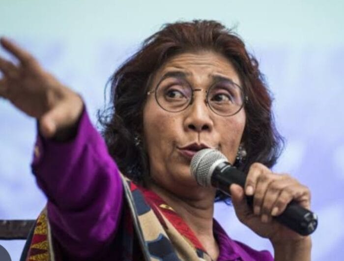 “Saya Terluka!” — Susi Pudjiastuti Walk Out Protes Izin Keramba Jaring Apung di Pangandaran