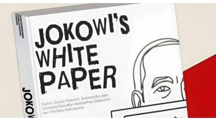 Buku berjudul Jokowi's White Paper karya tiga penulis, yang salah satunya adalah Roy Suryo.