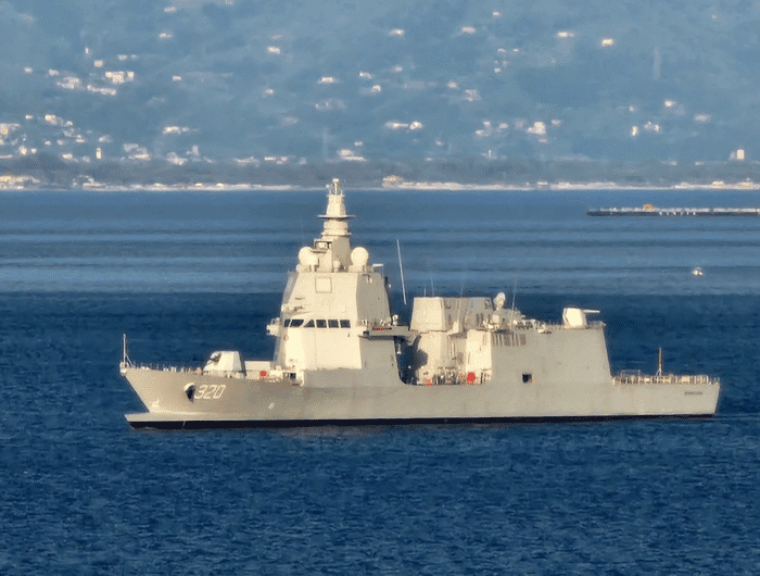 MONSTER LAUT. KRI Brawijaya 320 atau yang dikenal dengan sebutan monster laut akan memperkuat pertahanan laut Indonesia.