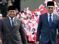 Presiden RI, Prabowo Subianto saat bertemu dengan PM Malaysia, Anwar Ibrahim.