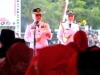 Bupati Gowa, Sitti Husniah Talenrang saat menjadi pembina upacara pada peringatan detik-detik proklamasi di Kabupaten Gowa, Minggu, 17 Agustus 2025.