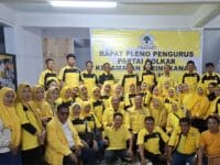 Pergantian pengurus di tubuh Partai Golkar Kota Makassar Kembali di Lakukan, Kali ini Munafri Arifuddin mengganti beberapa pengurus guna menyegarkan struktur dan mesin partai.
