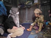 Bupati Gowa Naik Motor Kunjungi Warga Miskin Ekstrem di Hari Libur