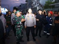 KETAT. Pengamanan ketat diberlakukan usai perang kelompok selama lima hari di Jalan Kandea, Kecamatan Tallo, Makassar.