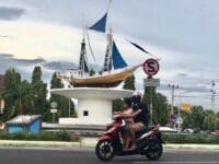 KEUANGAN DAERAH. Menara Pinisi di Kabupaten Bulukumba.