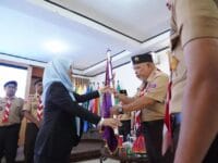 DIKLAT. Bupati Gowa selaku Ketua Kwartir Cabang Gerakan Pramuka Gowa, Sitti Husniah Talenrang membuka Kursus Pengelola Dewan Kerja (KPDK) Tahun 2025 di Balai Diklat Kabupaten Gowa, Rabu (1/10).