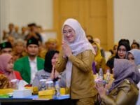 Bupati Gowa, Sitti Husniah Talenrang saat menghadiri penyerahan penghargaan dari Kemenkumham ke Pemkab Gowa, Senin, 6 Oktober 2025.