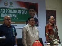 Anggota DPR RI, DR Azikin Solthan saat menghadiri Bimbingan Teknis Sistem Verifikasi Legalitas dan Kelestarian (SVLK) bagi pelaku usaha di Sulawesi Selatan. Kegiatan itu digelar di Hotel Grand Imawan Makassar, Selasa, 14 Oktober 2025.