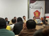 TOLAK. DPC Gerindra Makassar saat rapat bersama kader. Gerindra Makassar menyatakan penolakan Budi Arie menjadi kader Gerindra.