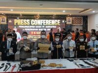 OPERASI. BNNP Sulsel merilis hasil operasi penggerebekan di tiga kawasan yang dianggap zona merah di Kota Makassar.
