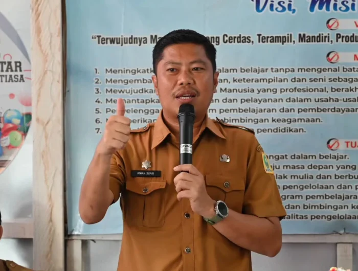Kepala Disdik Sinjai, Irwan Suaib