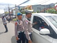 OPERASI. Aparat Satlantas Polres Gowa melakukan operasi zebra di Kabupaten Gowa.