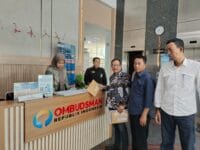 MENGADU. Sejumlah aktivis di Kabupaten Barru mengadukan PT CONCH di Ombudsman RI.