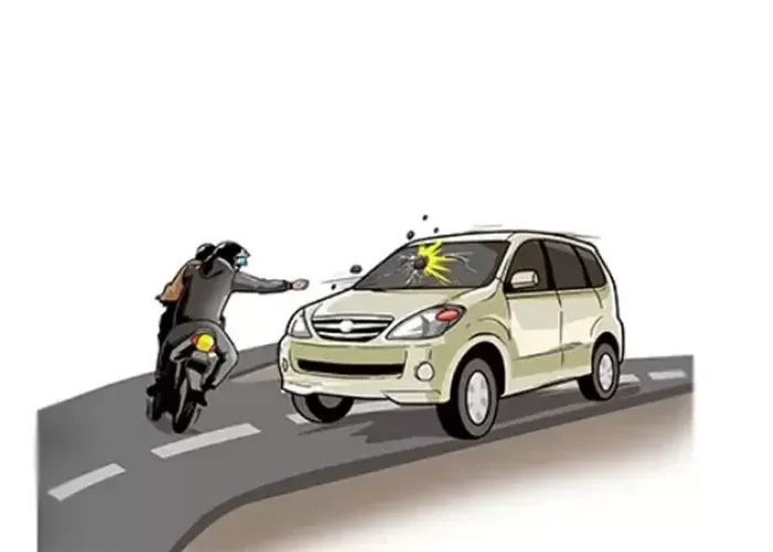 Ilustrasi: teror pelemparan mobil