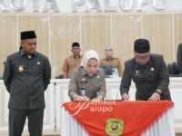 LAMBAT. Wali Kota Palopo, Naili Trisal saat menghadiri sidang paripurna di DPRD kota Palopo, beberapa bulan lalu. Eksekutif dan legislatif menetapkan penggajian untuk PPPK Kota Palopo pada 2026 hanya untuk sembilan bulan saja.
