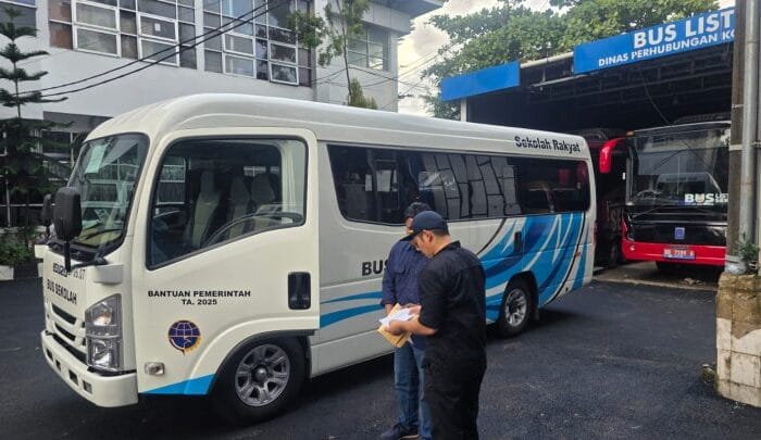 GRATIS. Pemerintah Kota Makassar menambah armada untuk layanan bus gratis kepada murid TK hingga SMP di Makassar.
