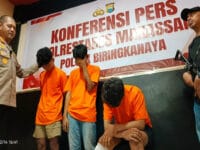 DITEMBAK. Tiga dari empat tersangka geng motor yang diamankan polsek Biringkanaya, Makassar.