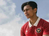 UKIRAN TORAJA. Jersey resmi Indonesia untuk SEA Games nanti. Ada motif ukiran toraja di jersey ini.