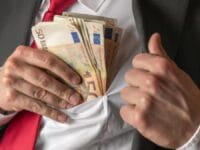 Ilustrasi: penggelapan dana