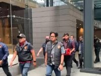 Bareskrim melakukan penggeledahan di kantor pusat Dana Syariah Indonesia.