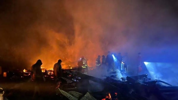Kebakaran hebat terjadi di Toraja Utara, tiga Tongkonan dan satu rumah ludes.