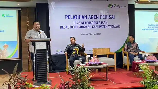 PERISAI. Bupati Takalar, Firdaus Daeng Manye saat menghadiri pelatihan agen perisai BPJS ketenagarkerjaan.