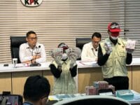 KONFRENSI PERS. Komisi Pemberantasan Korupsi (KPK) kini tidak lagi menampilkan tersangka dalam sesi konfrensi pers. Hal itu dilakukan imbas dari KUHAP baru.