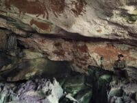 SEJARAH. Cap tangan kuno di Muna, Sulawesi Tenggara,