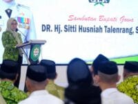 PIMPIN. Bupati Gowa, Sitti Husniah Talenrang saat menghadiri pengukuhan sebagai ketua DMI Gowa.