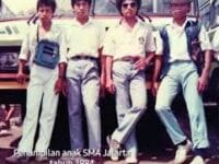 penampilan pelajar SMA zaman dulu