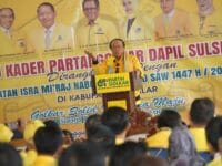 KONSOLIDASI, Plt Ketua Golkar Takalar, Muhidin M Said saat melakukan konsolidasi kader Golkar di Takalar.