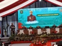 Gubernur Sulsel, Andi Sudirman Sulaiman saat menghadiri HUT ke-66 Kabupaten Takalar.
