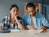 Ilustrasi pasangan finansial