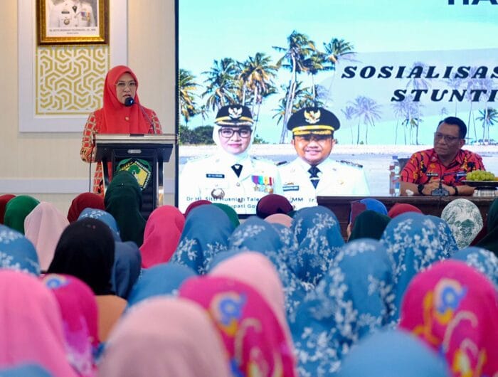 STUNTING. upati Gowa, Husniah Talenrang saat menghadiri Halal Bihalal dan Sosialisasi Cegah Kawin Anak dan Stunting untuk Gowa Maju yang dilaksanakan melalui kolaborasi Ikatan Penyuluh Agama RI dan Kelompok Kerja Majelis Ta’lim Kabupaten Gowa di Baruga Tinggimae, Rujab Bupati Gowa, Kamis (9/4).