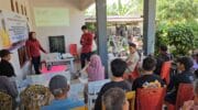 Tim dosen Universitas Negeri Makassar (UNM) melaksanakan kegiatan Pengabdian kepada Masyarakat (PKM)